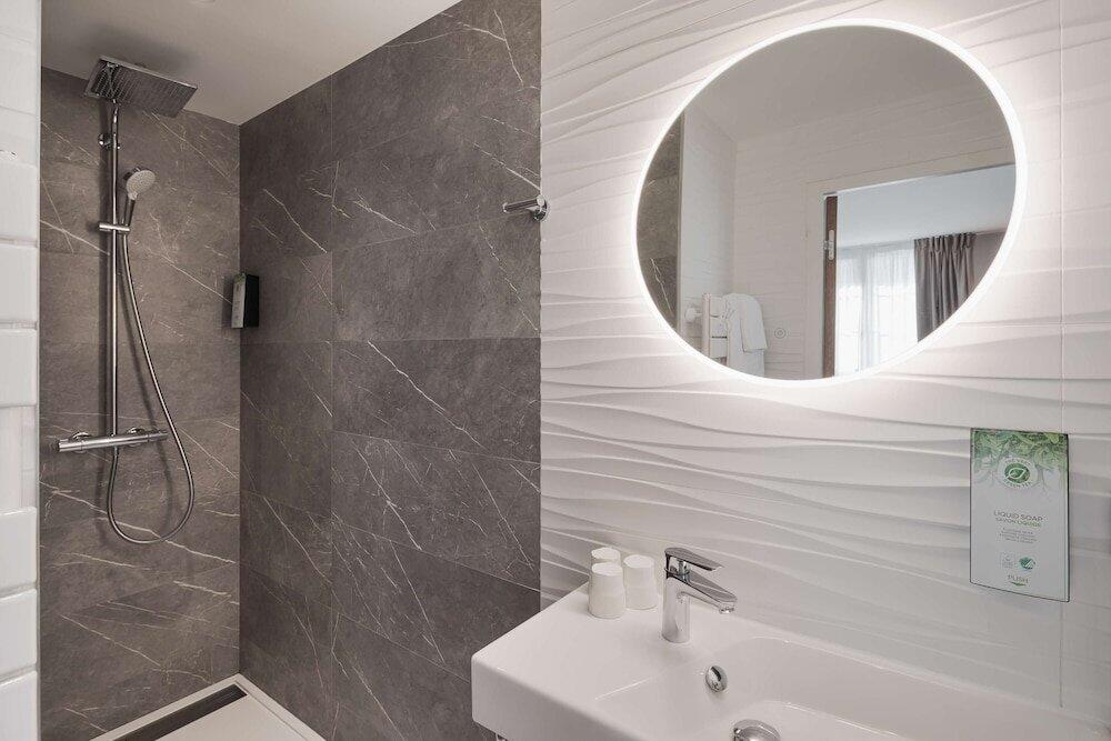 Foto del baño de Hotel Campanile Caen Centre - Gare