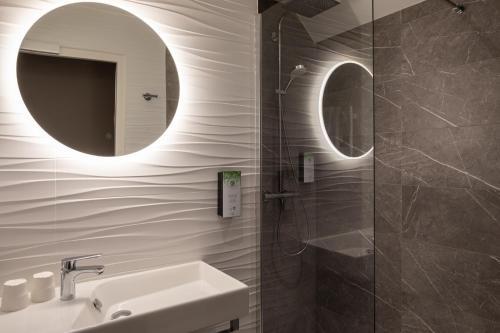 Foto del baño de Hotel Campanile Caen Centre - Gare