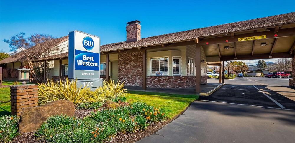 Foto del exterior de Hotel Best Western Garden Inn