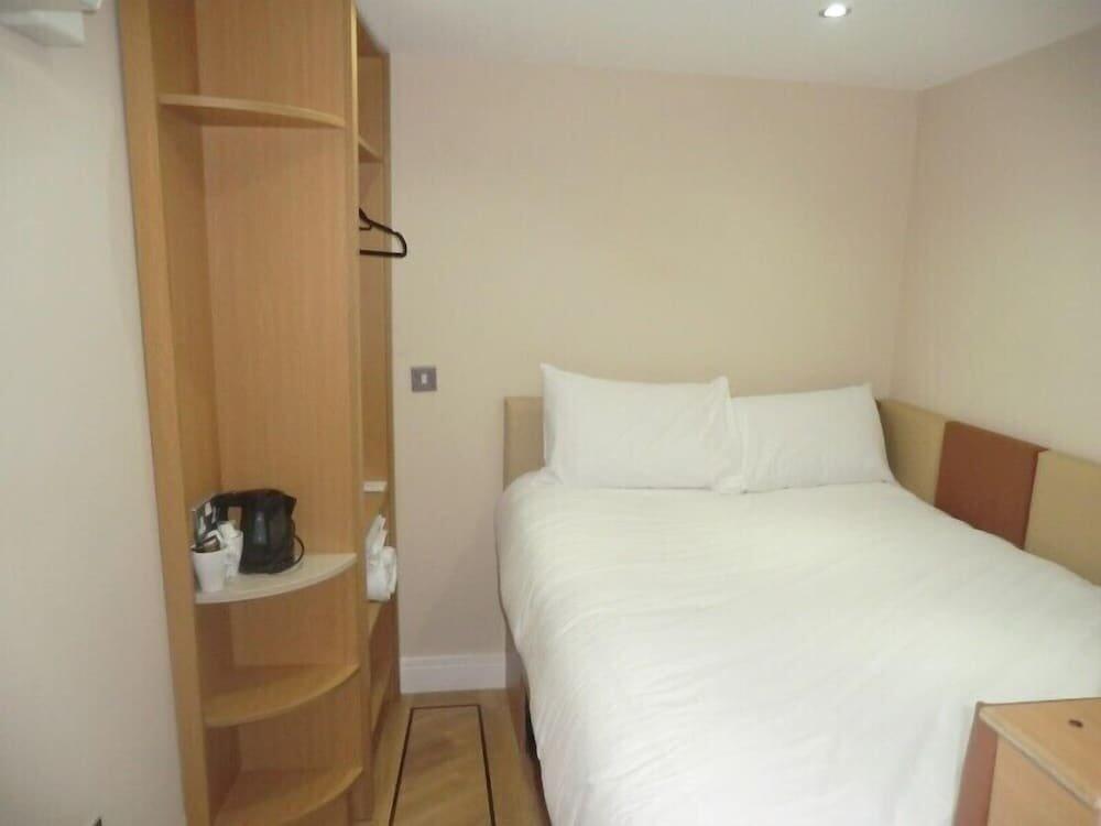 Room – Printworks Hotel