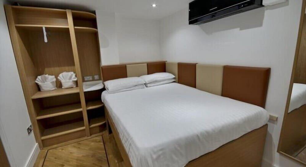 Room – Printworks Hotel