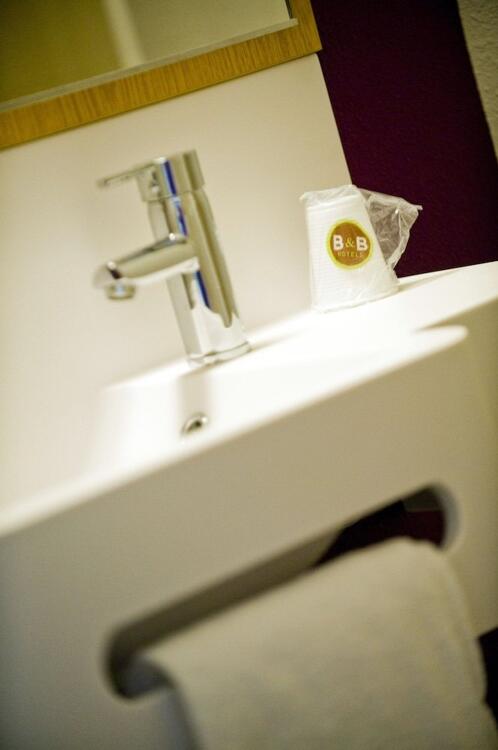 Foto del baño de B&amp;amp;B HOTEL Marne-la-Vallée Bussy-Saint-Georges