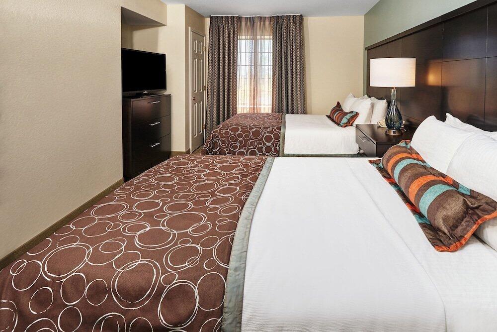 Room – Staybridge Suites Lincolnshire, an IHG Hotel