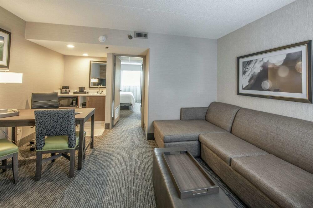 Foto de una habitación de Hotel Embassy Suites Chicago - Schaumburg/Woodfield
