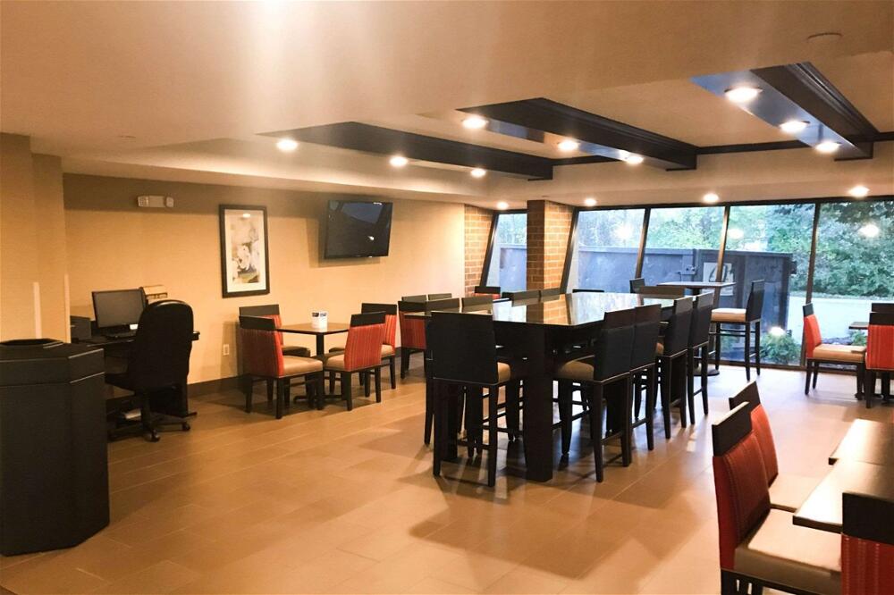 Foto de restauración de Hotel Comfort Inn Farmington Hills