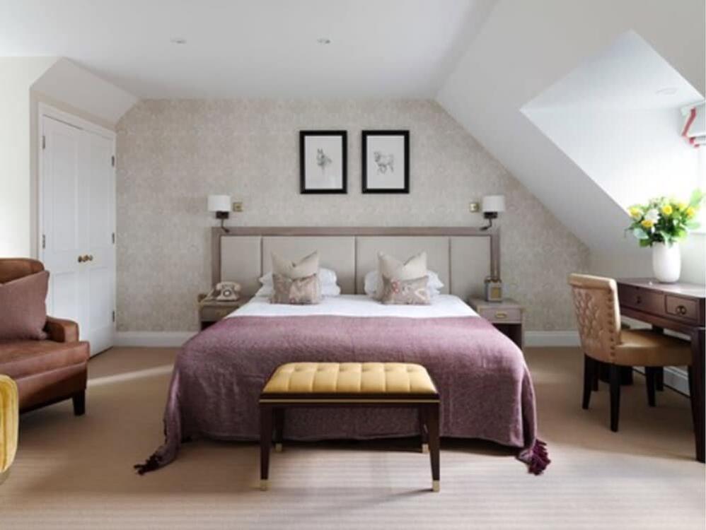 Foto de una habitación de Eastwell Manor, Champneys Hotel &amp;amp; Spa