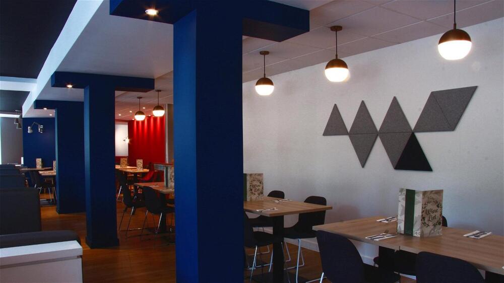 Foto de restauración de Holiday Inn Express London Stansted Airport, an IHG Hotel