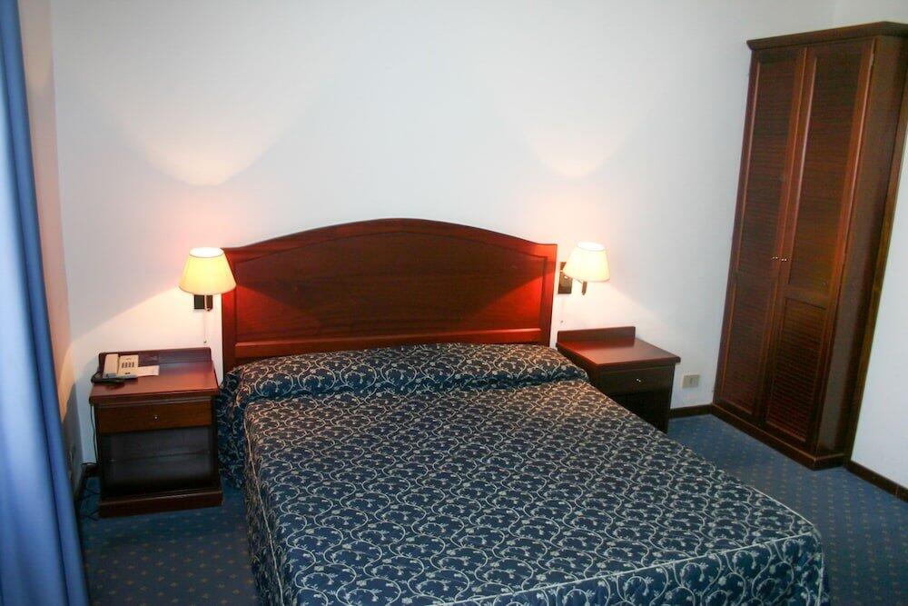 Foto de una habitación de Hotel Mediterraneo