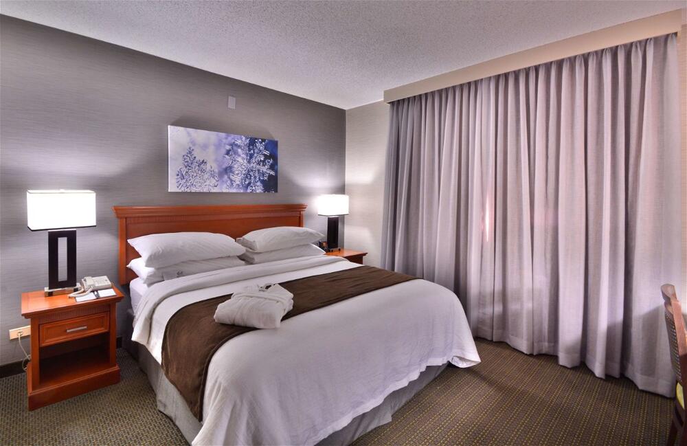 Foto de una habitación de Hotel Embassy Suites by Hilton Denver Central Park
