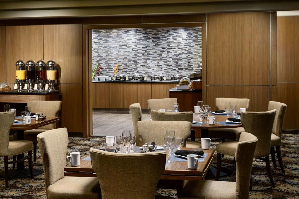 Foto de restauración de Hotel Hilton Charlotte University Place