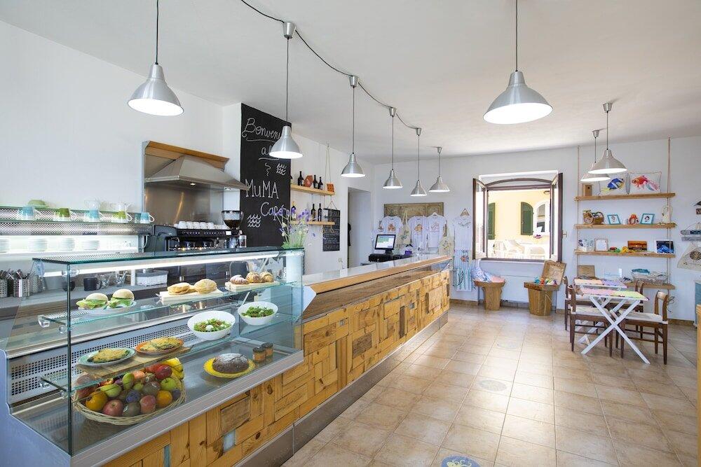 Foto de restauración de MuMA Hostel