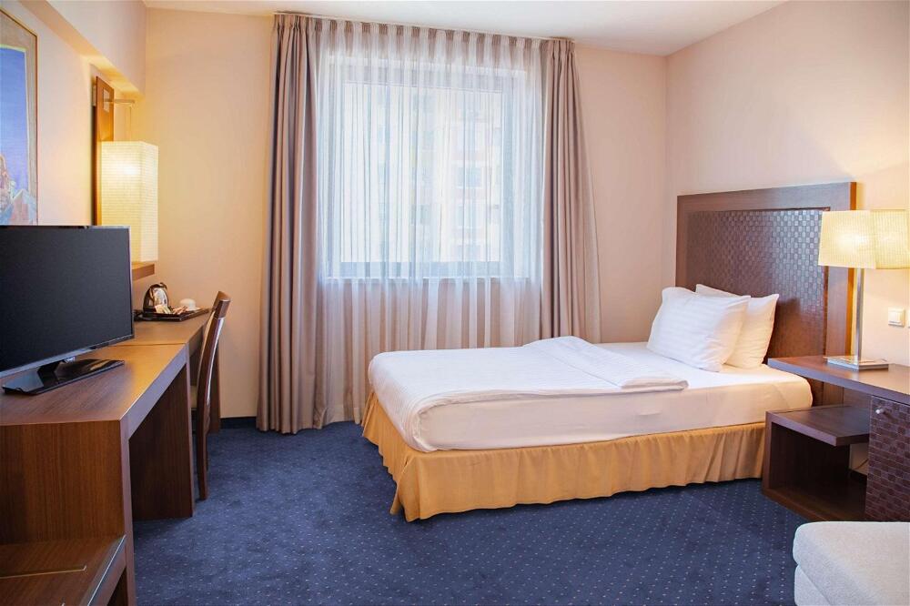 Foto de una habitación de Metropolitan Hotel Sofia, a member of Radisson Individuals