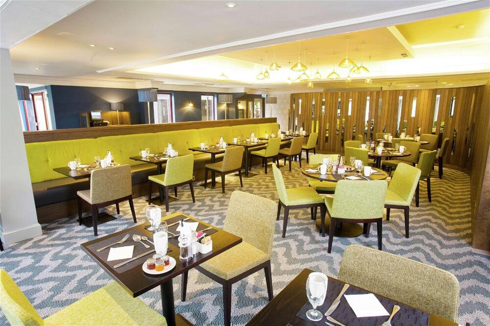 Foto de restauración de Hotel DoubleTree by Hilton Bristol North