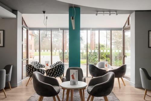 Foto de los servicios de Holiday Inn Northampton, an IHG Hotel
