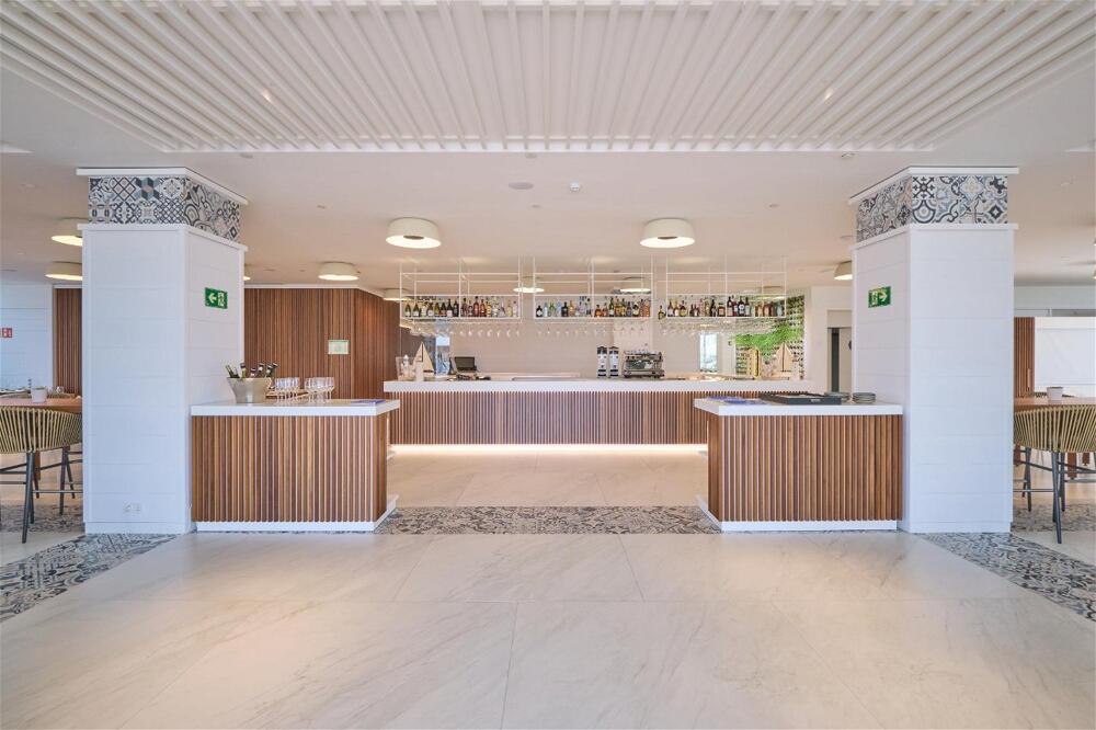 Foto general de Hotel Marina Badalona