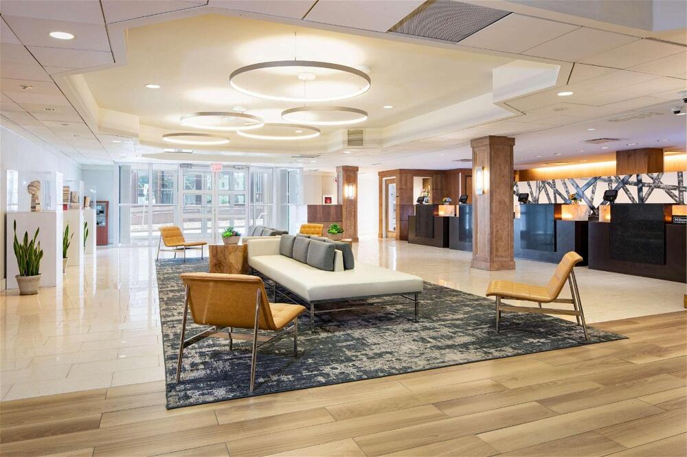 Foto de las zonas nobles de DoubleTree by Hilton Hotel &amp;amp; Suites Pittsburgh Downtown