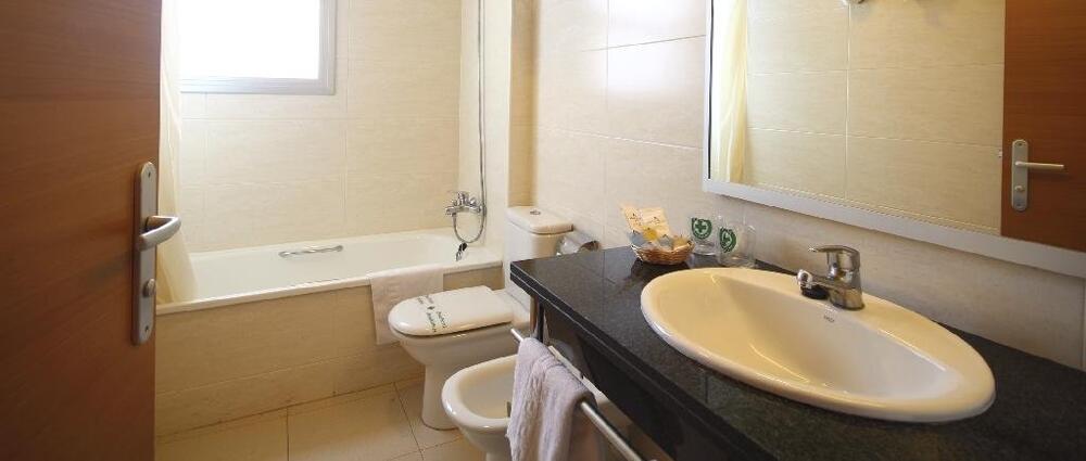Foto del baño de AQUA Hotel Nostre Mar Apartments