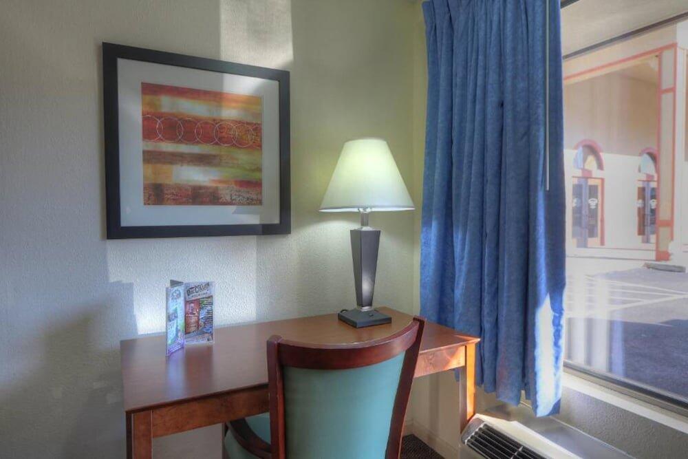 Foto de una habitación de Hotel Days Inn By Wyndham Pigeon Forge South