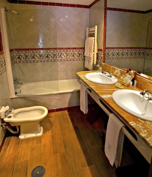 Foto del baño de Hotel Agora Juan de Austria