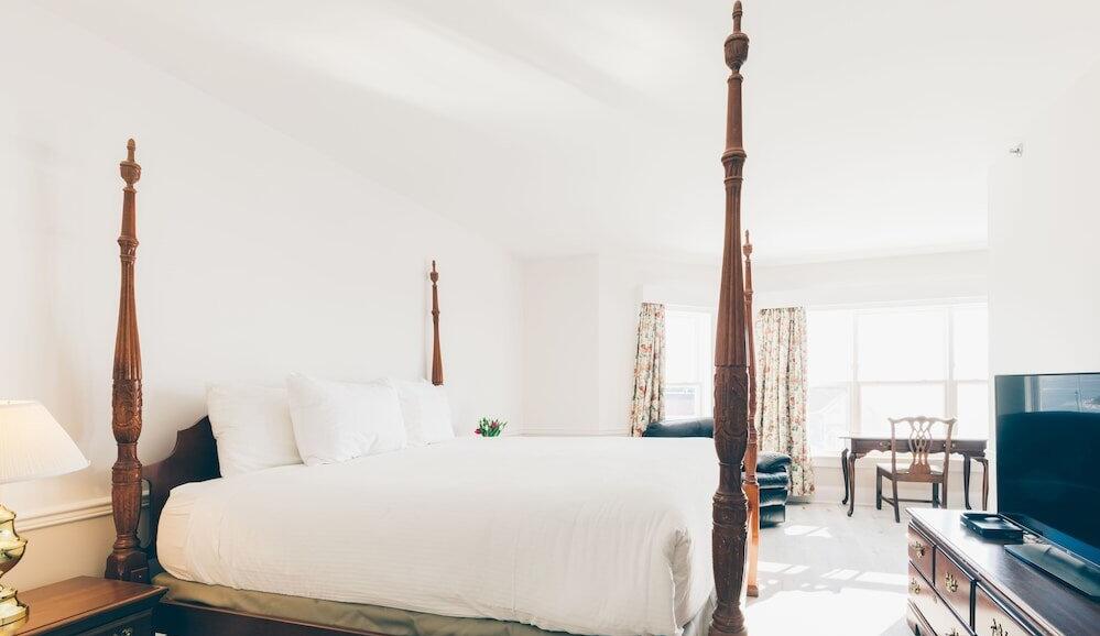 Foto de una habitación de Hotel Loyalist Country Inn &amp;amp; Conference Centre