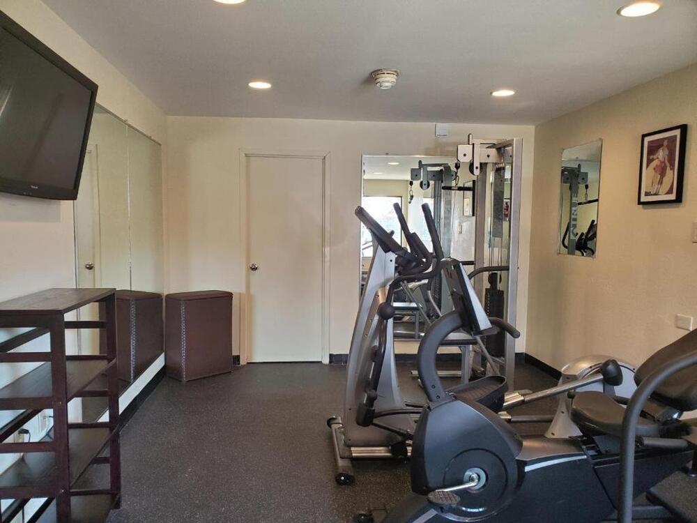 Foto general de SureStay Hotel by Best Western East Brunswick