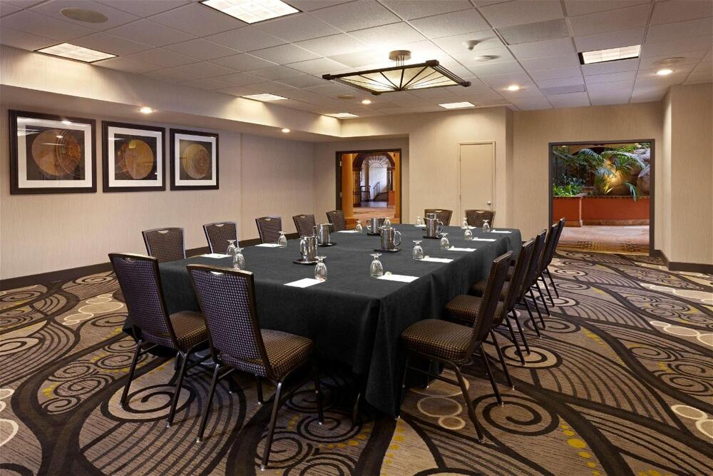 Foto general de Hotel Embassy Suites by Hilton Los Angeles International Airport South