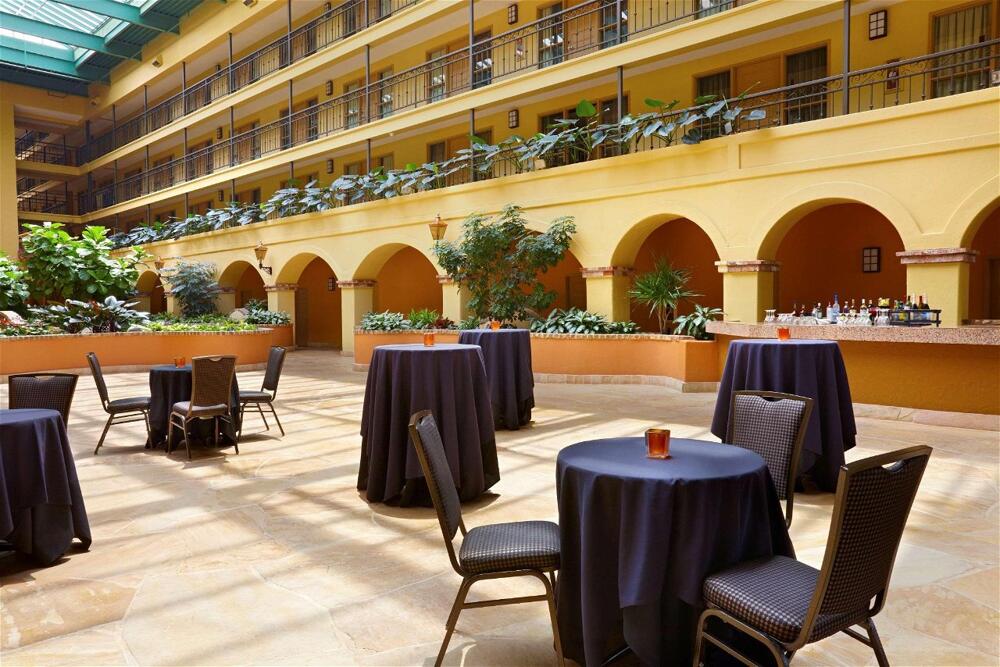 Foto general de Hotel Embassy Suites by Hilton Los Angeles International Airport South