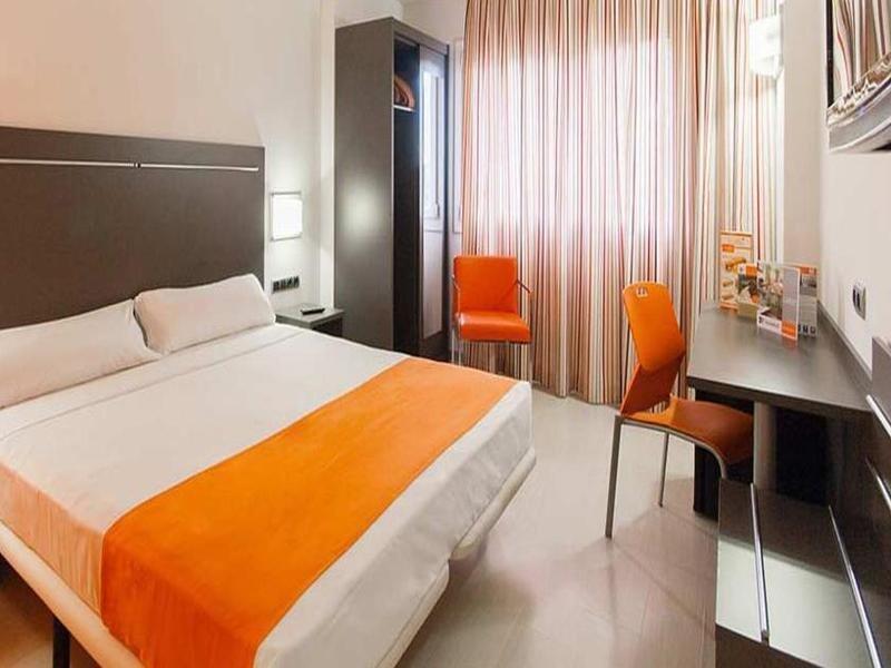 Foto general de B&amp;amp;B HOTEL Barcelona Rubí