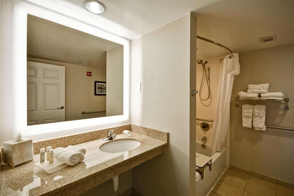 Foto del baño de Hotel Homewood Suites Dulles-International Airport