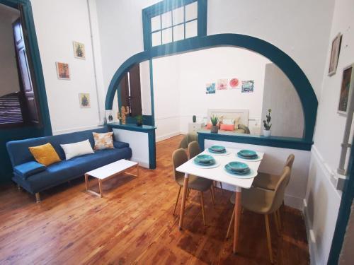 Foto de restauración de Atlantis Surf Hostel