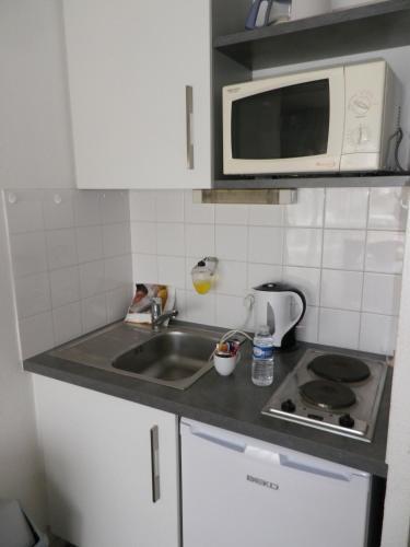 Foto de una habitación de Aparthotel Séjours &amp;amp; Affaires Tours Léonard De Vinci