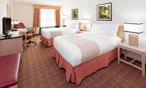 Foto de una habitación de Hotel La Quinta by Wyndham Garden City