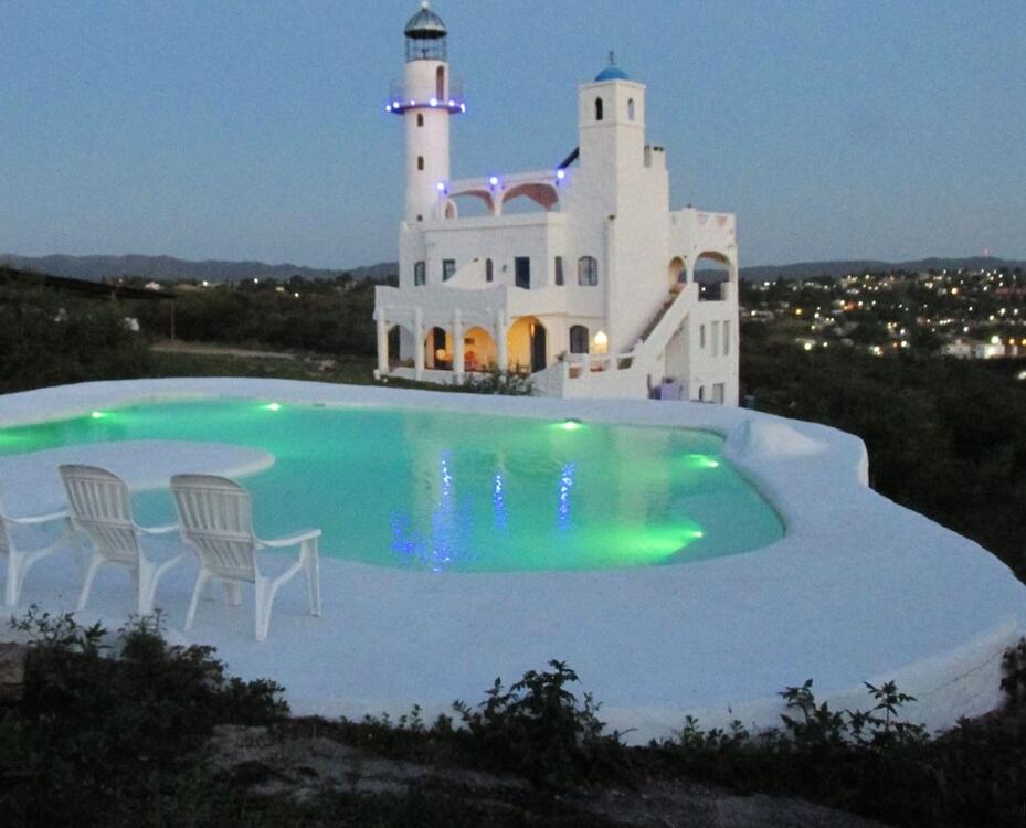 Foto de los servicios de Aparthotel El Faro de Carpier