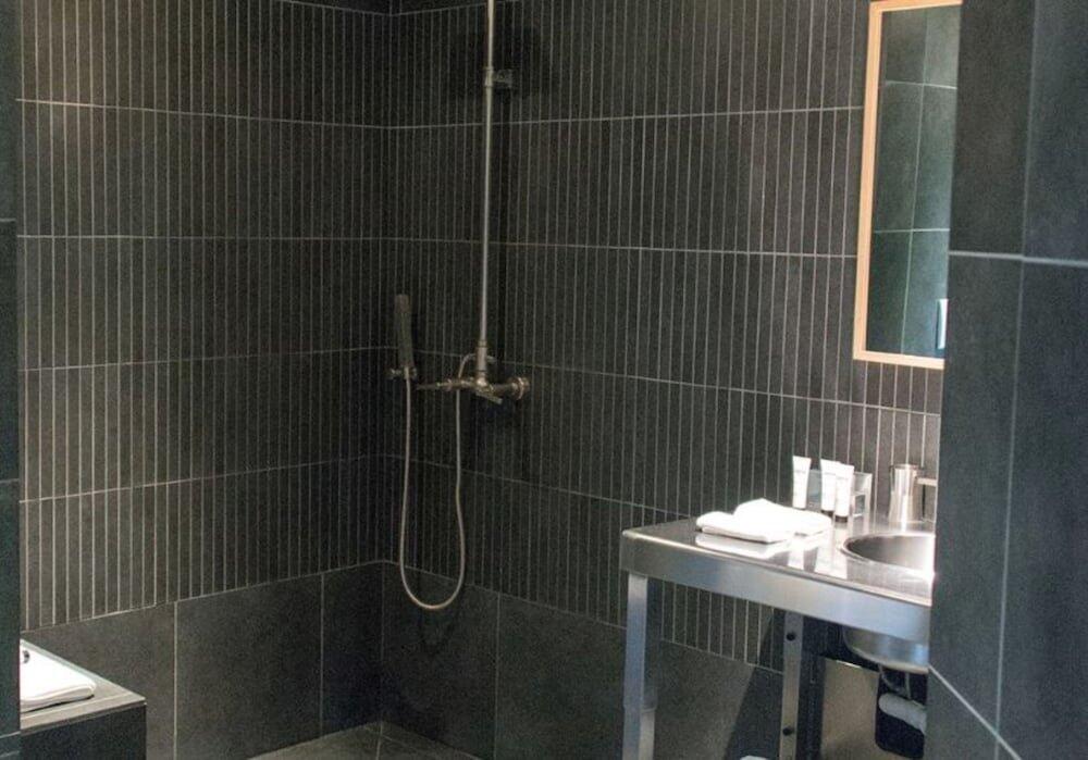 Foto del baño de Hotel Du Côté Des Olivades
