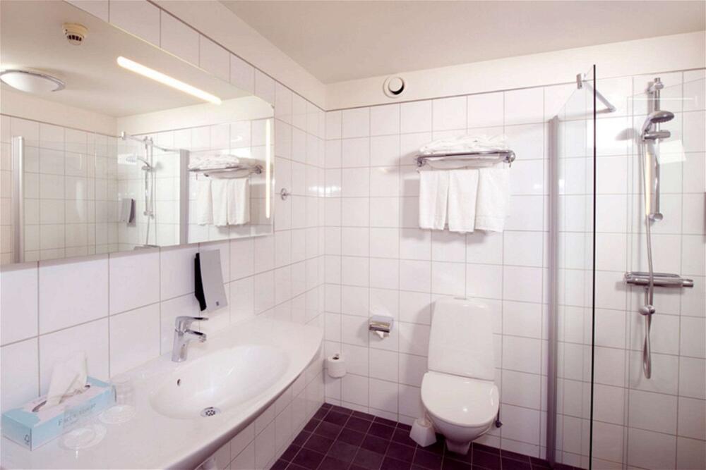 Foto del baño de Clarion Collection Hotel Fregatten
