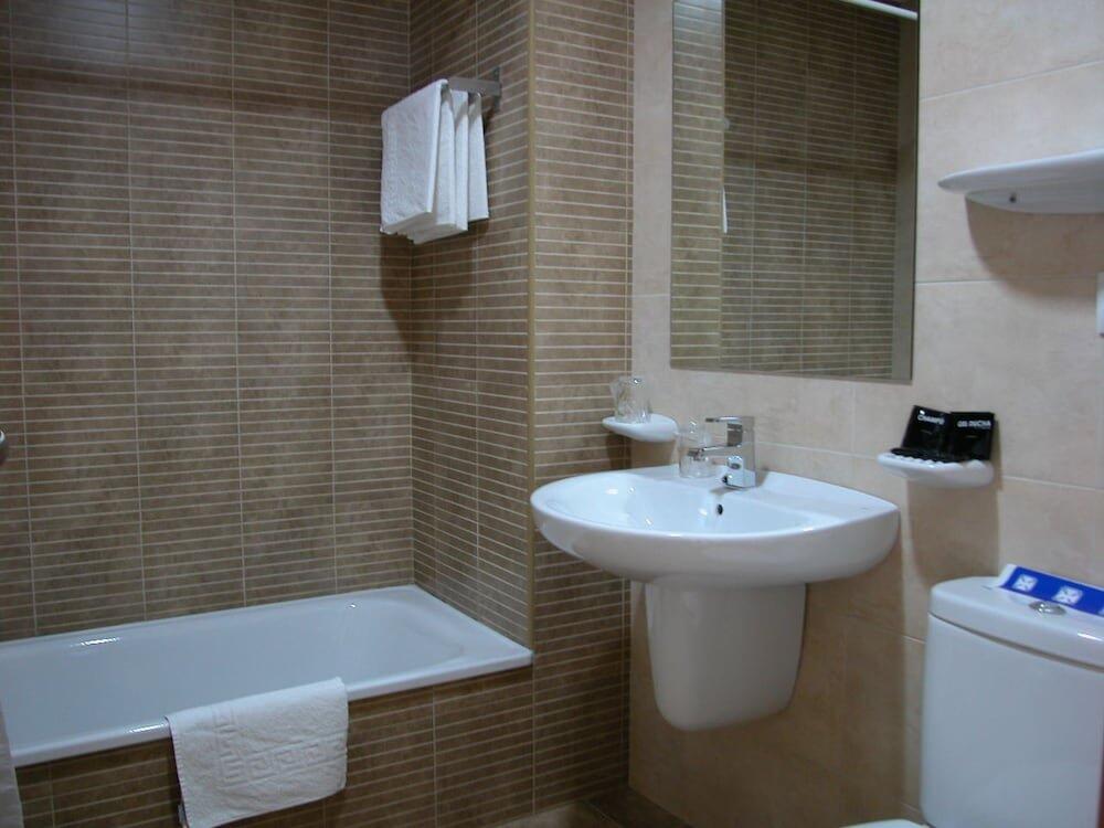 Foto del baño de Hotel Cachada