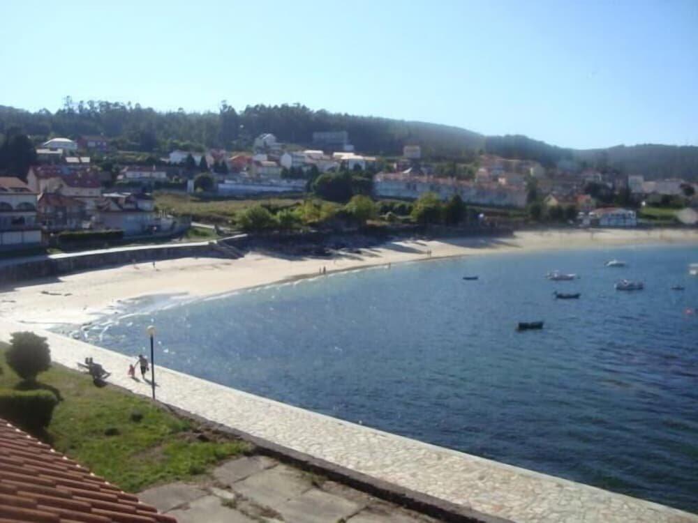 Foto del exterior de Hotel Playa de Quenxe