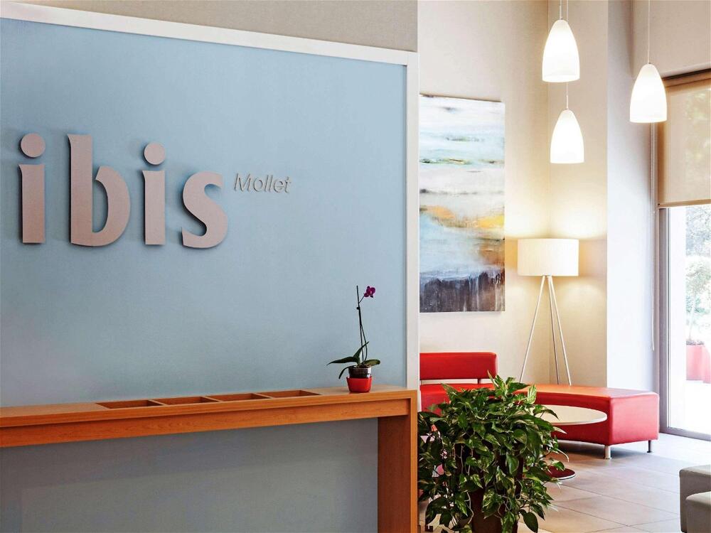 Foto del exterior de Hotel ibis Barcelona Mollet