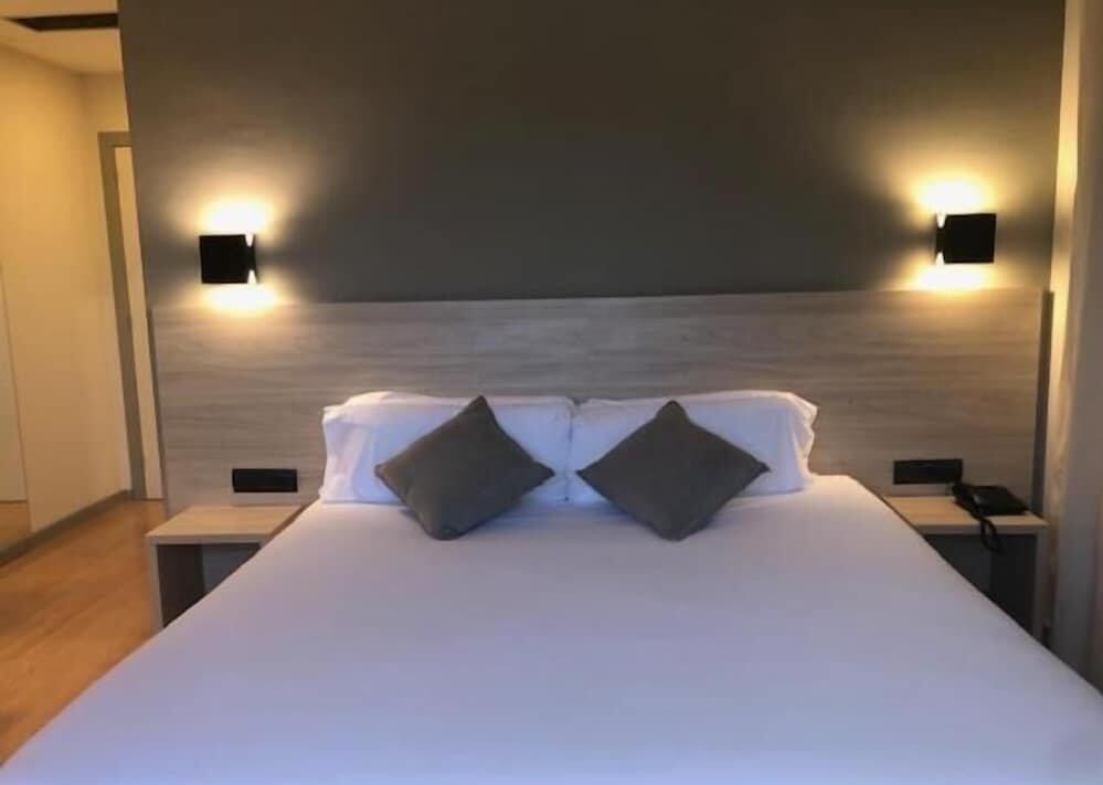 Foto de una habitación de Hotel Sercotel Air Penedès
