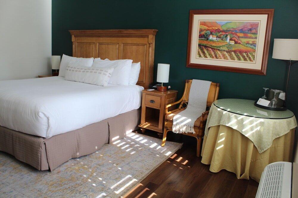 Foto de una habitación de Hotel Elm House Inn