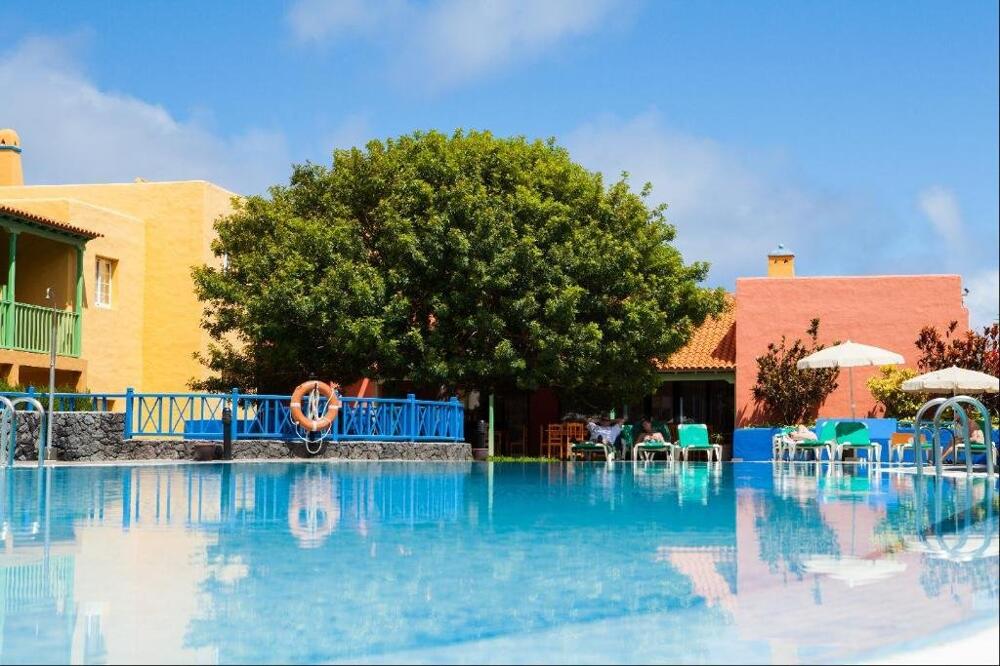 Foto de los servicios de Apartamentos La Caleta