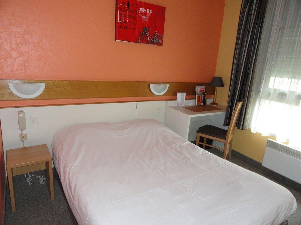 Foto de una habitación de The Originals City, Hôtel Continental, Poitiers (Inter-Hotel)