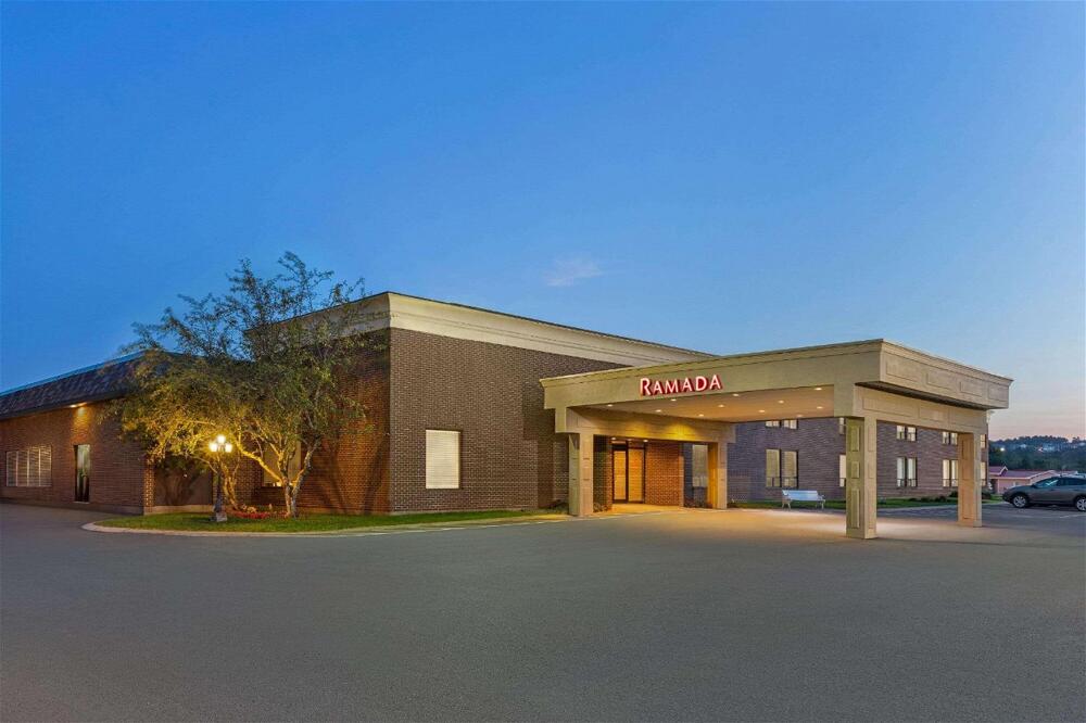 Foto del exterior de Hotel Ramada by Wyndham Fredericton