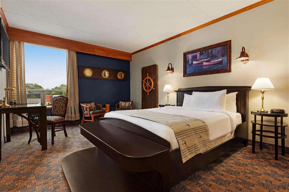 Foto de una habitación de Hotel Ramada by Wyndham Fredericton