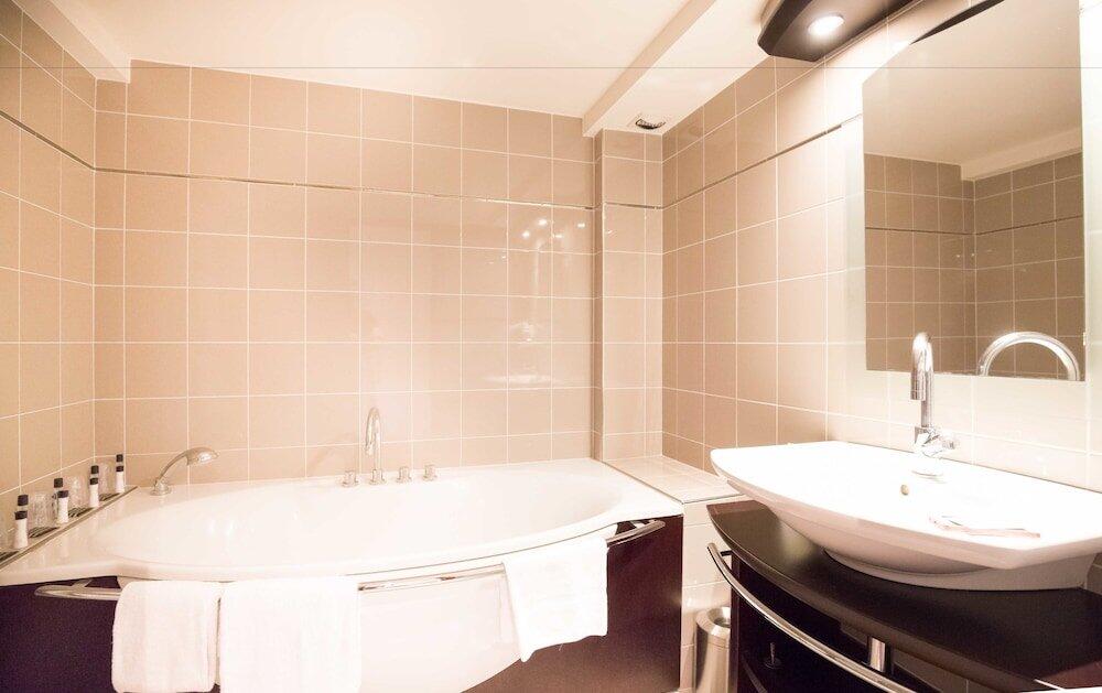 Foto del baño de Hôtel du Casino de Capvern