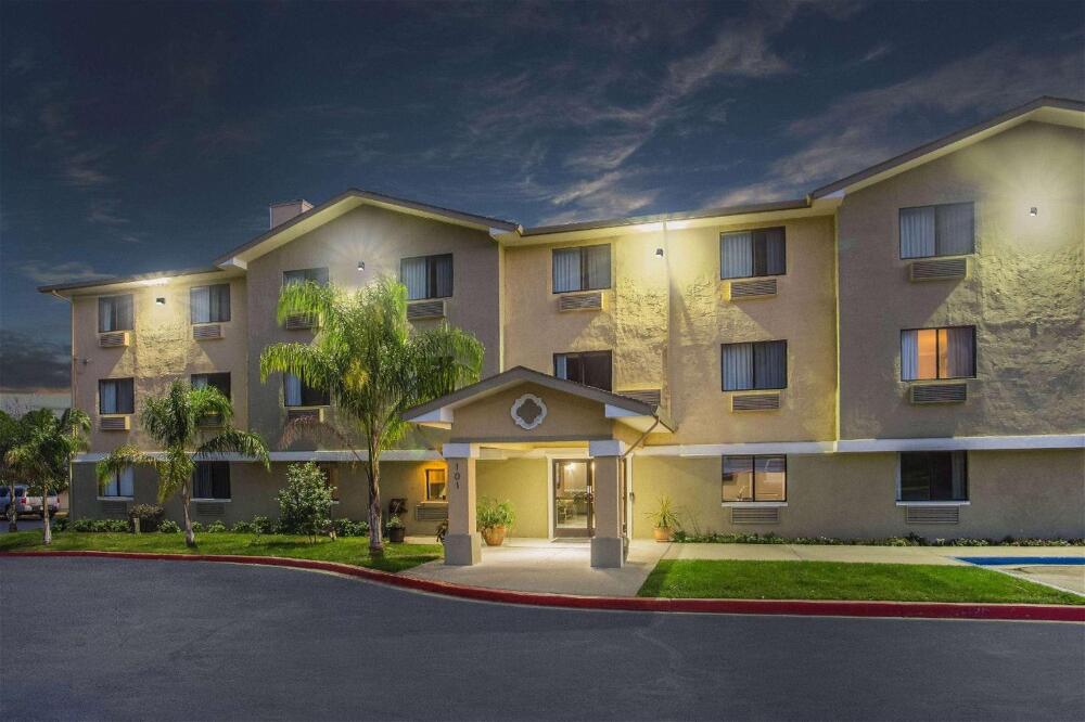Foto del exterior de Motel Super 8 by Wyndham Vacaville