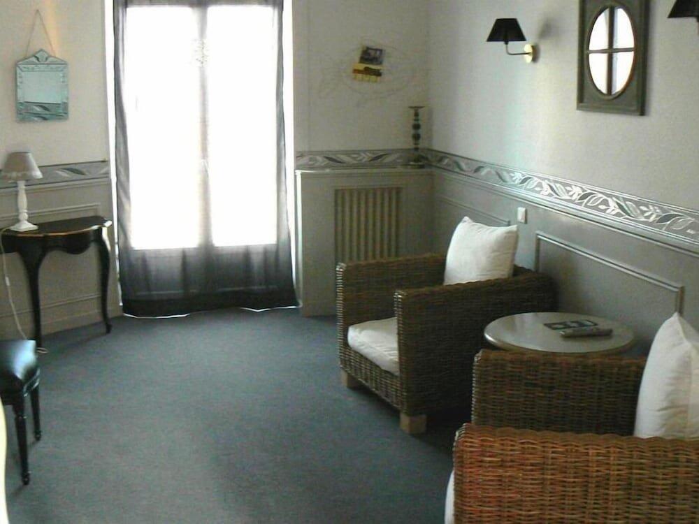 Foto de una habitación de The Originals Boutique, Hôtel d&amp;#039;Angleterre, Fécamp