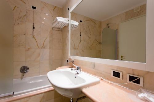 Foto de una habitación de Hostellerie Du Cheval Blanc