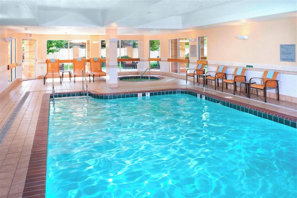 Foto de los servicios de Hotel Courtyard Cleveland Independence