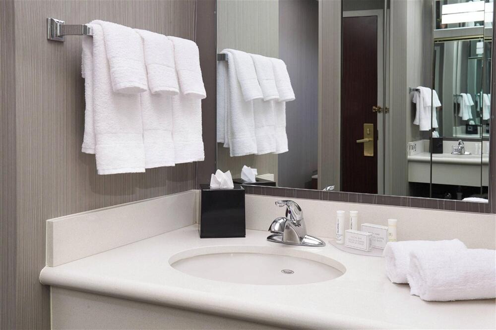 Foto del baño de Hotel Courtyard Cleveland Independence